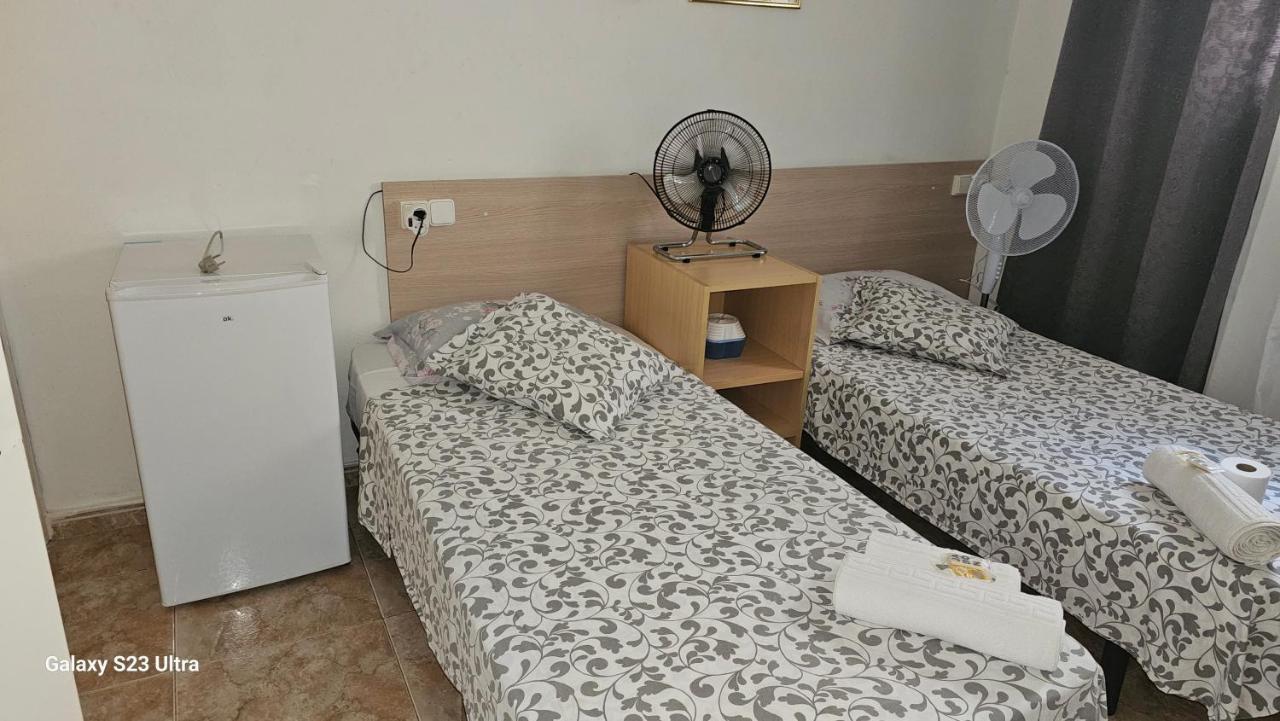 Hostal Sol Celeste Lloret de Mar Extérieur photo