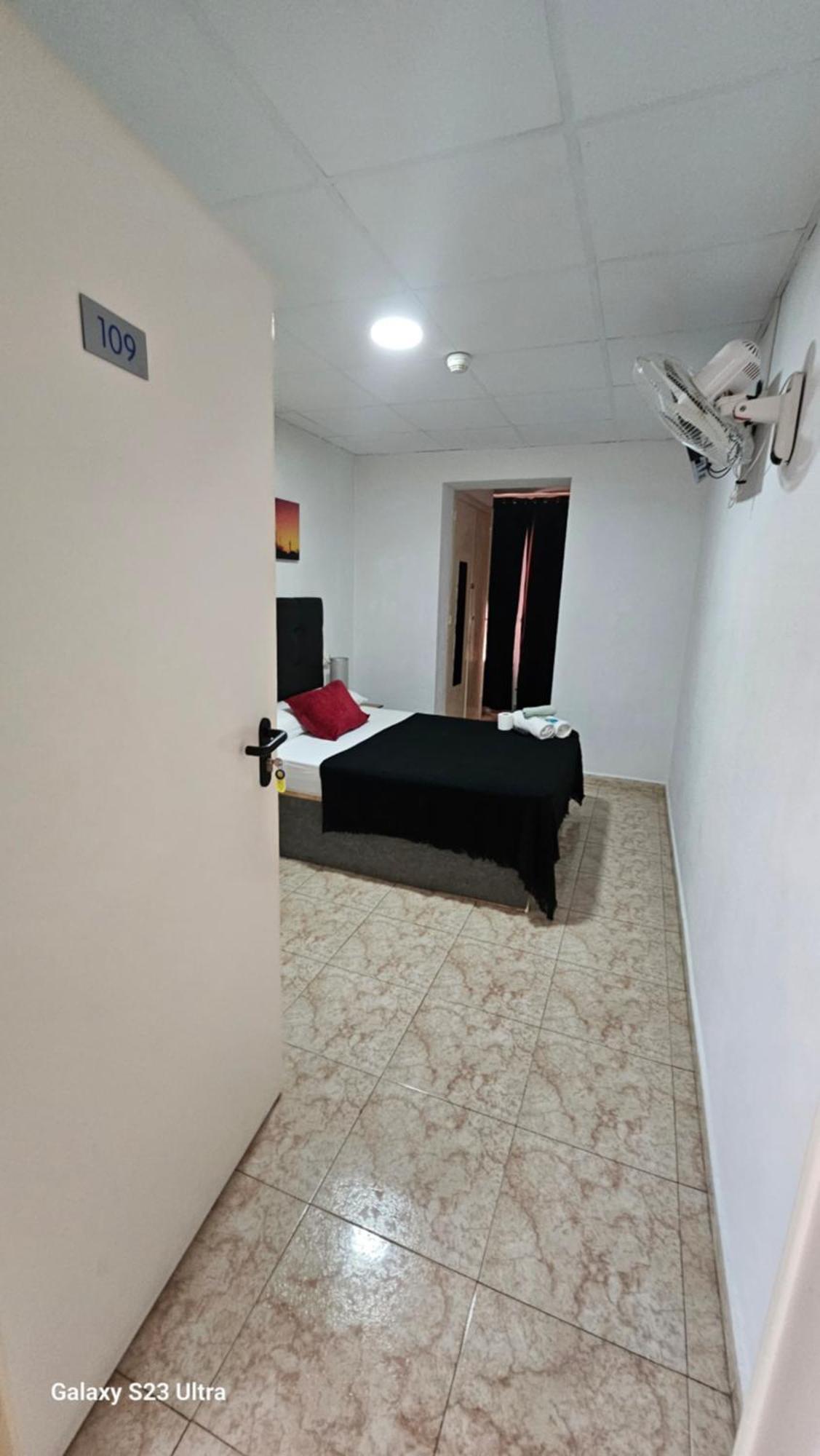 Hostal Sol Celeste Lloret de Mar Extérieur photo