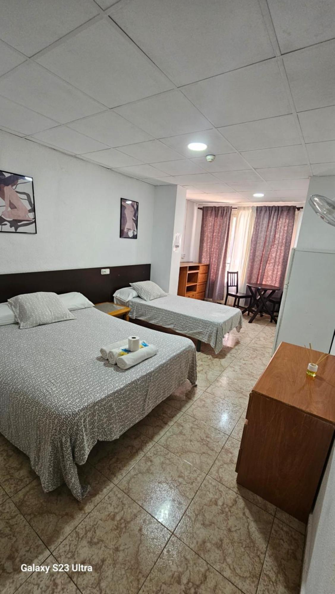 Hostal Sol Celeste Lloret de Mar Extérieur photo