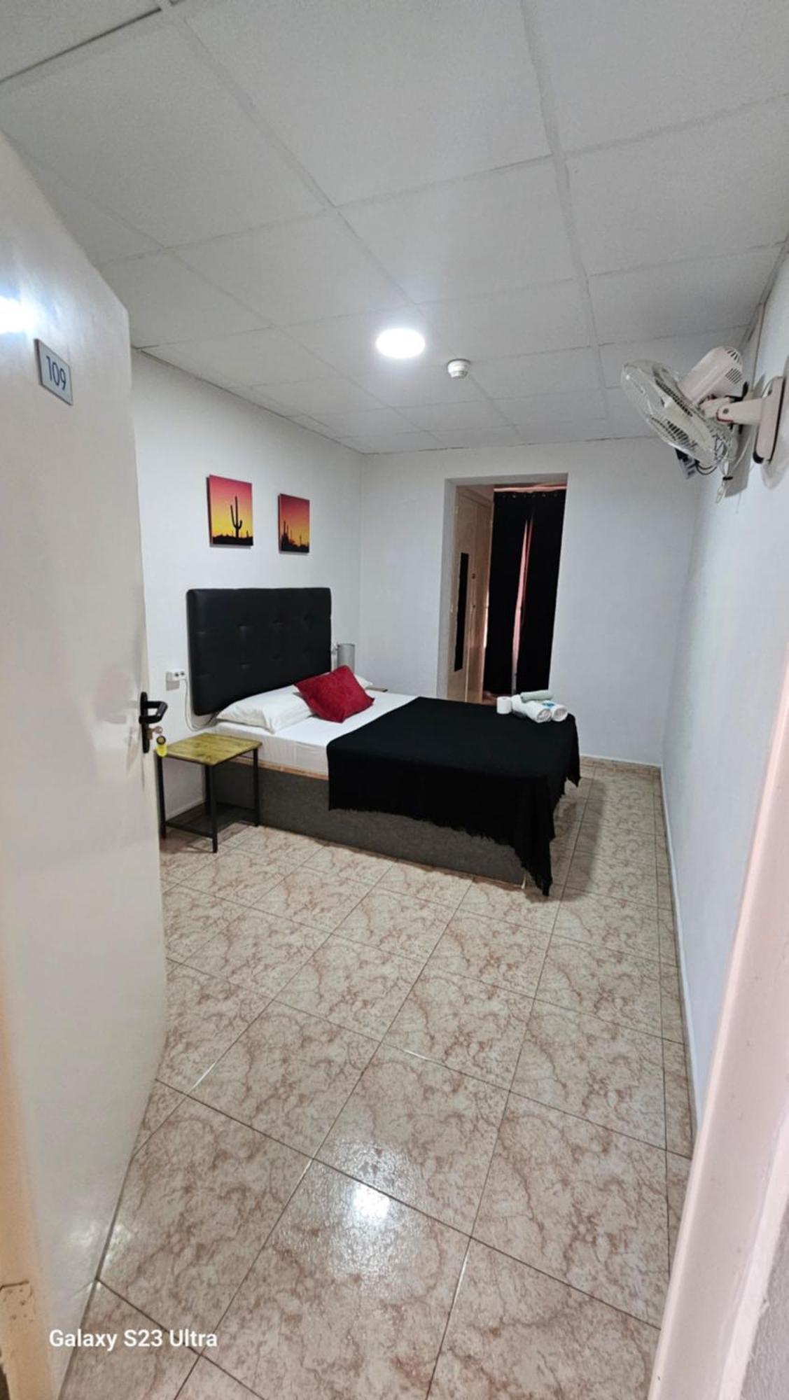Hostal Sol Celeste Lloret de Mar Extérieur photo